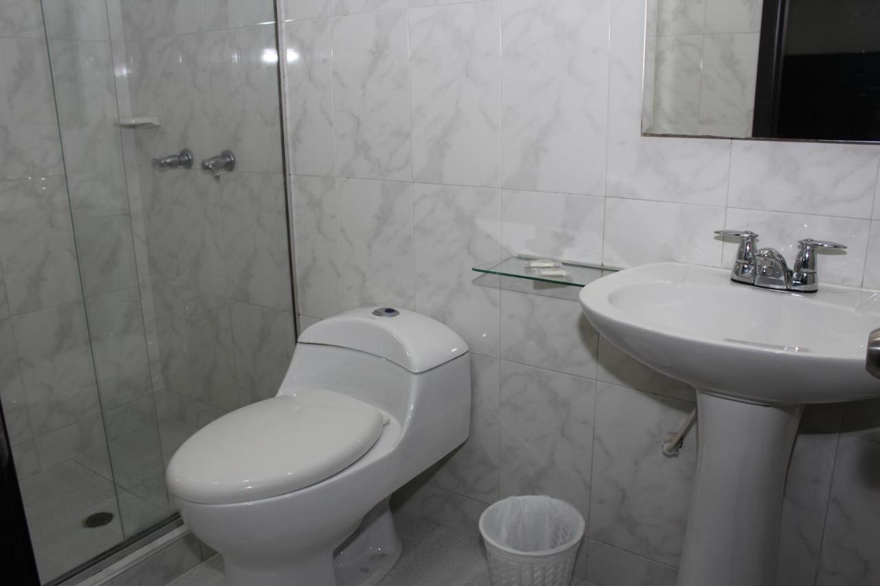 Hotel Dorado Plaza Богота Екстериор снимка