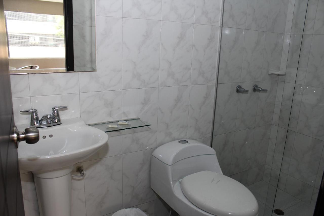 Hotel Dorado Plaza Богота Екстериор снимка