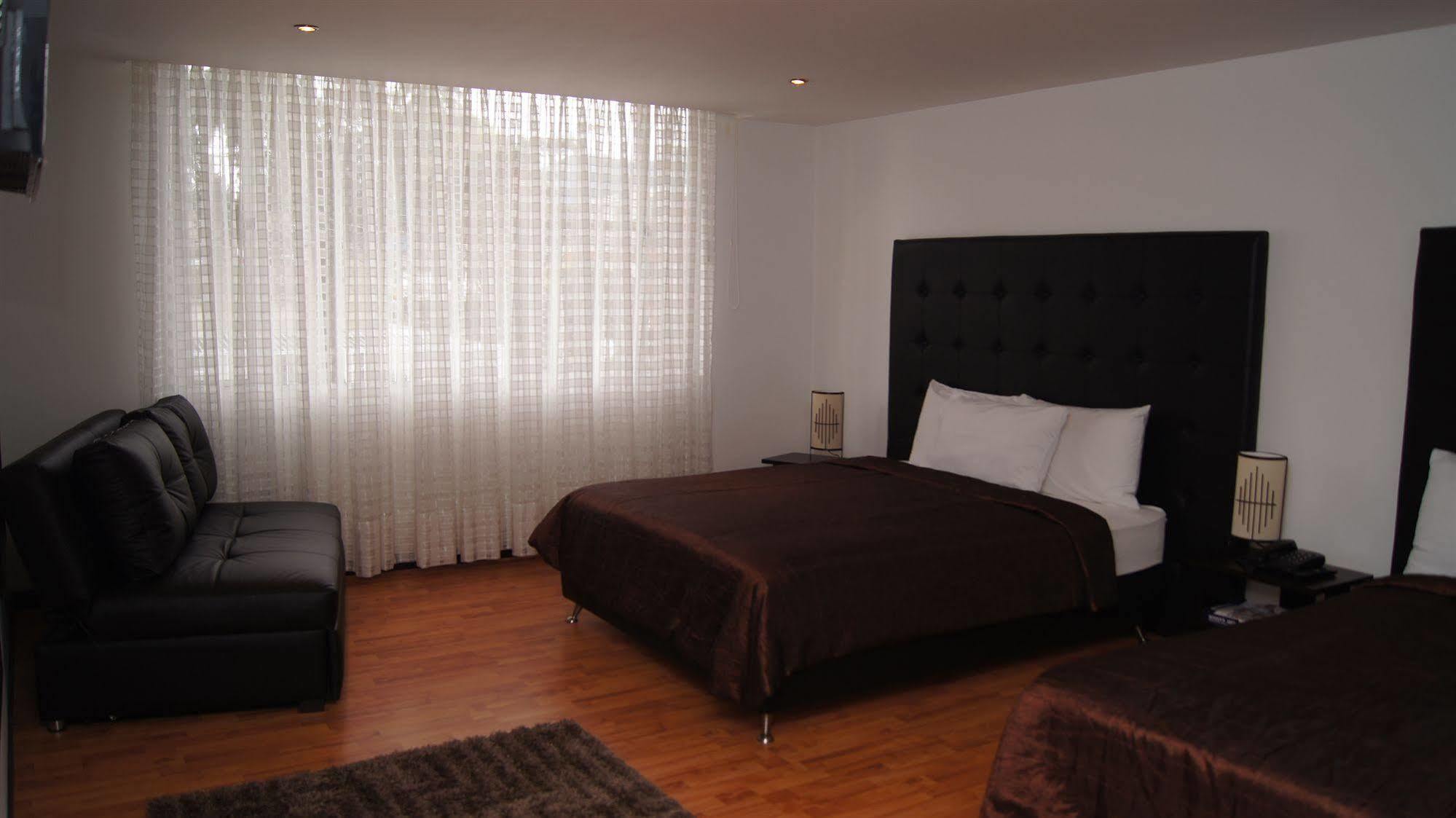Hotel Dorado Plaza Богота Екстериор снимка